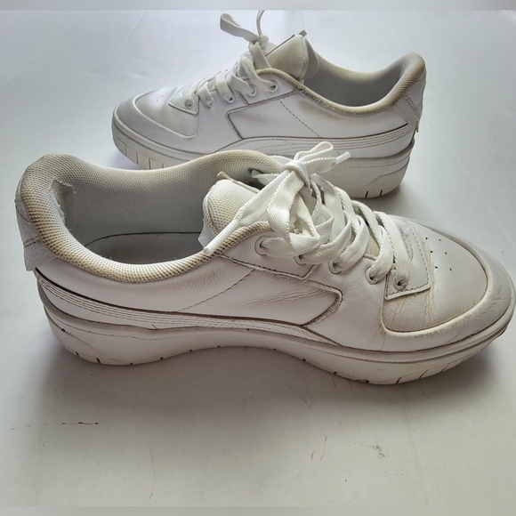 Puma Sneakers - Picture 7 of 10